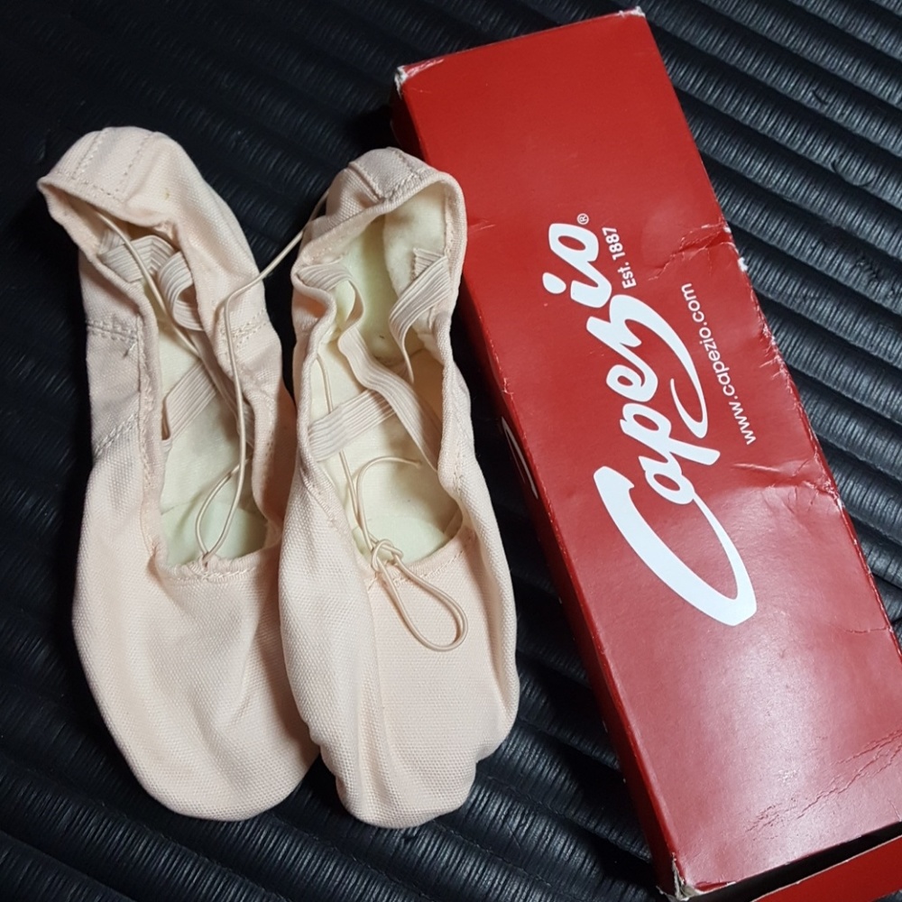 New in box Dance ballet shoes